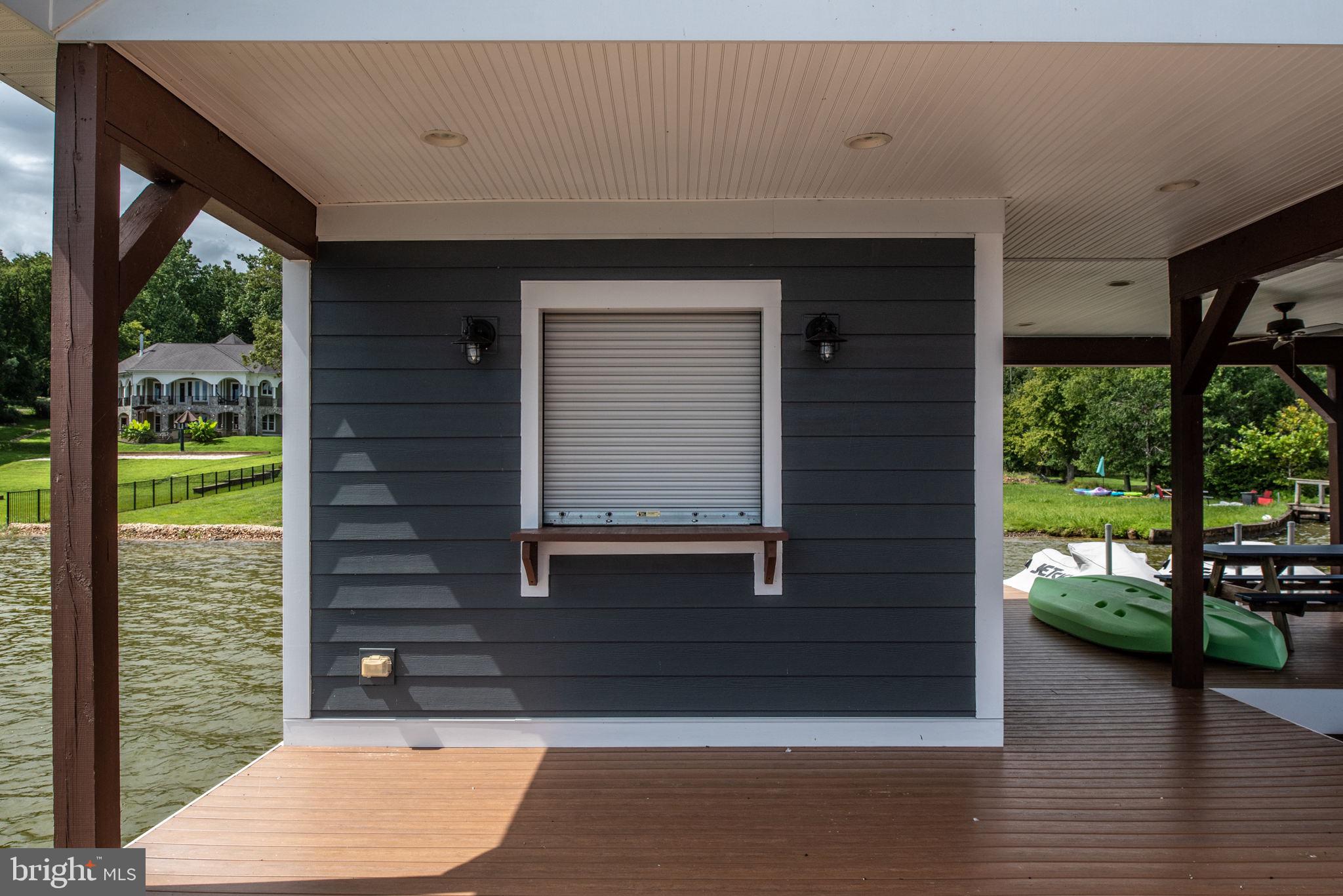 MAPLE SPRINGS - Residential