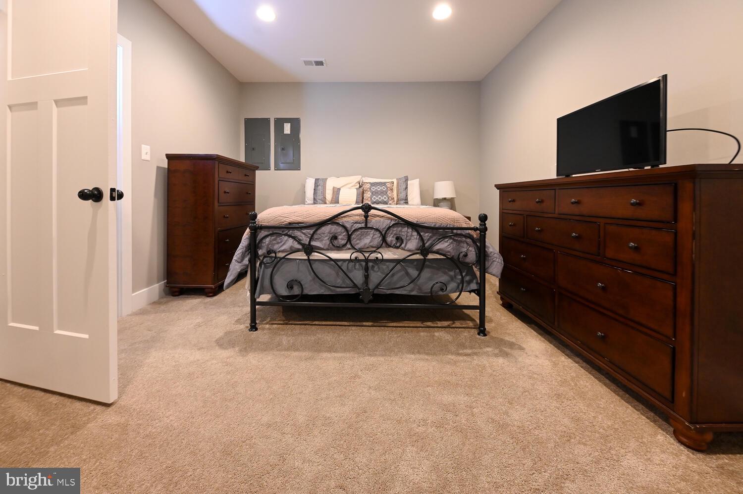 SOUTHERN HILLS - Residential