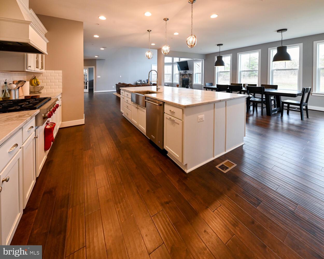 SOUTHERN HILLS - Residential