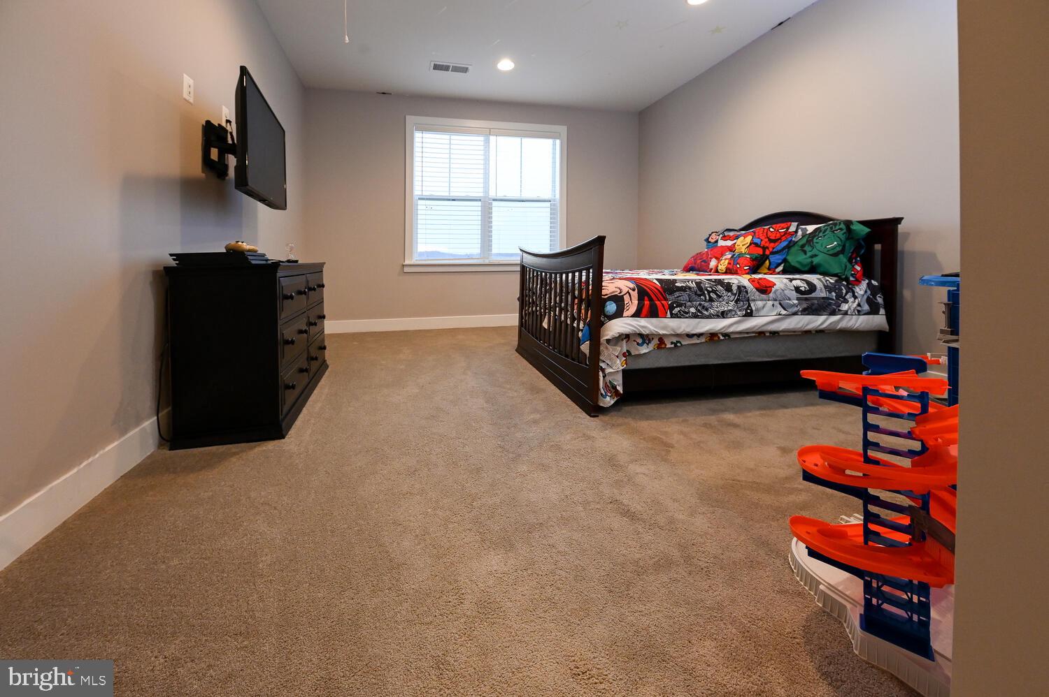 SOUTHERN HILLS - Residential