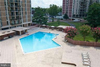 MCLEAN HOUSE - Residential Lease