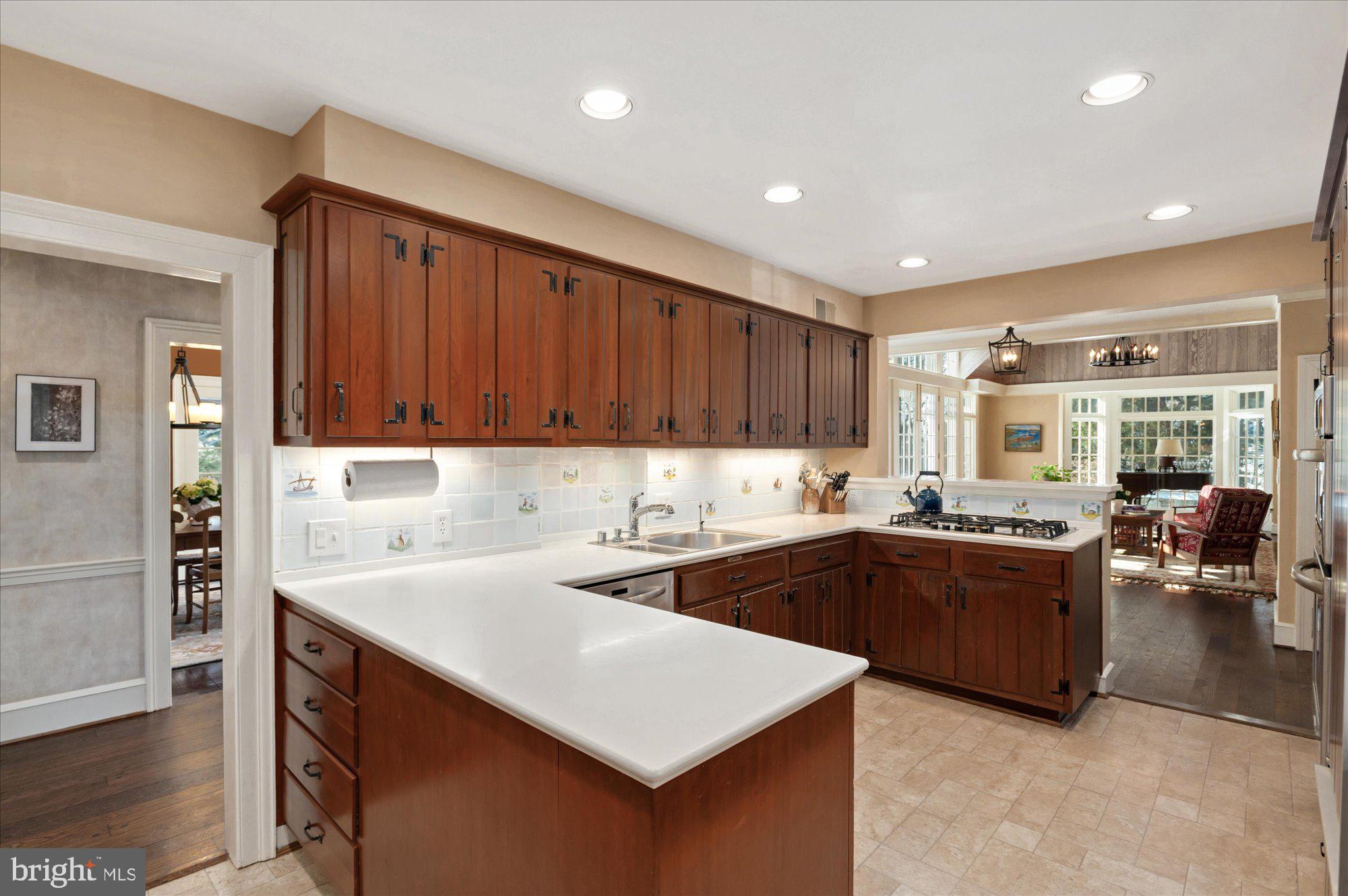 KENWOOD - Residential