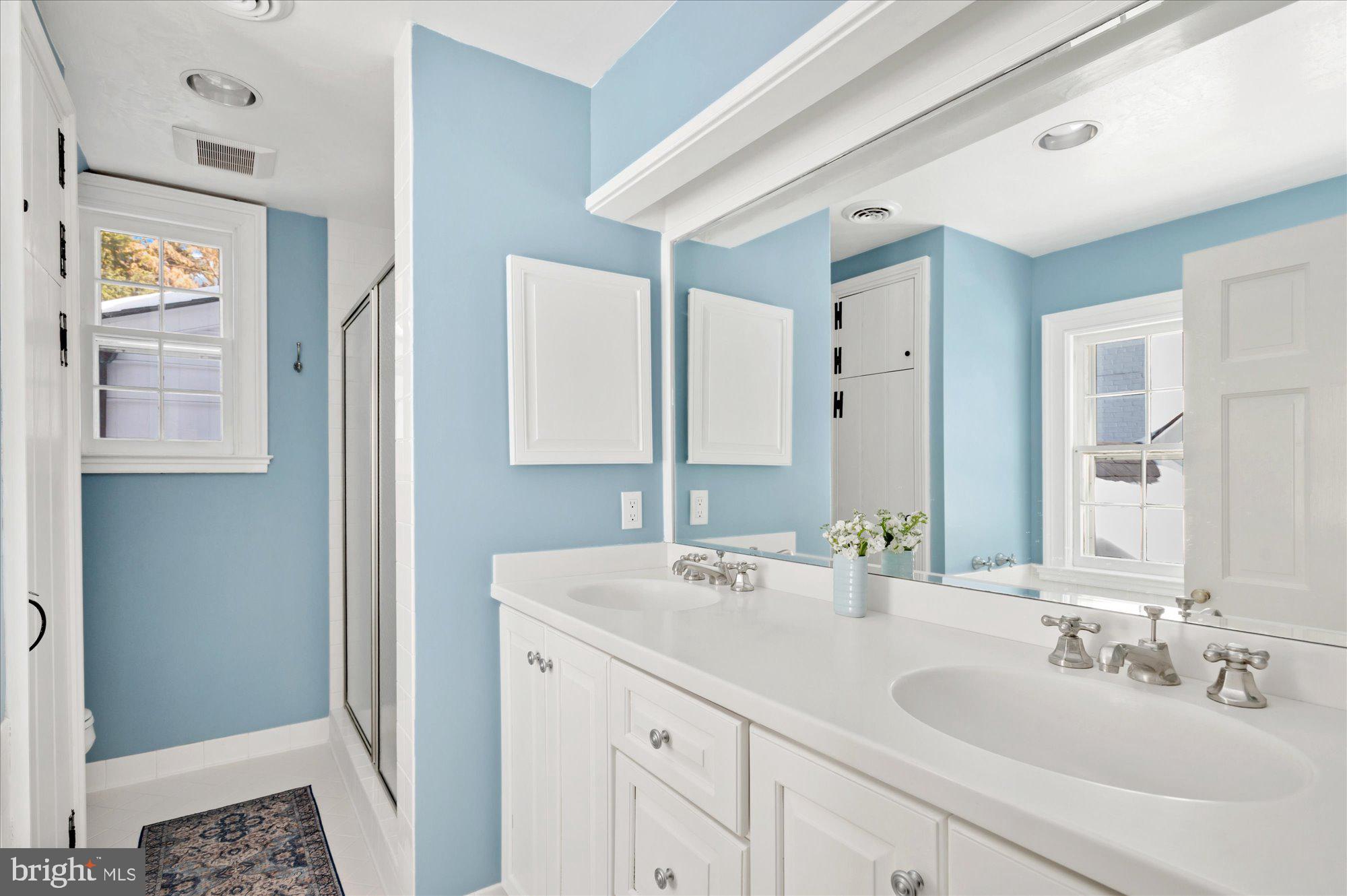 KENWOOD - Residential