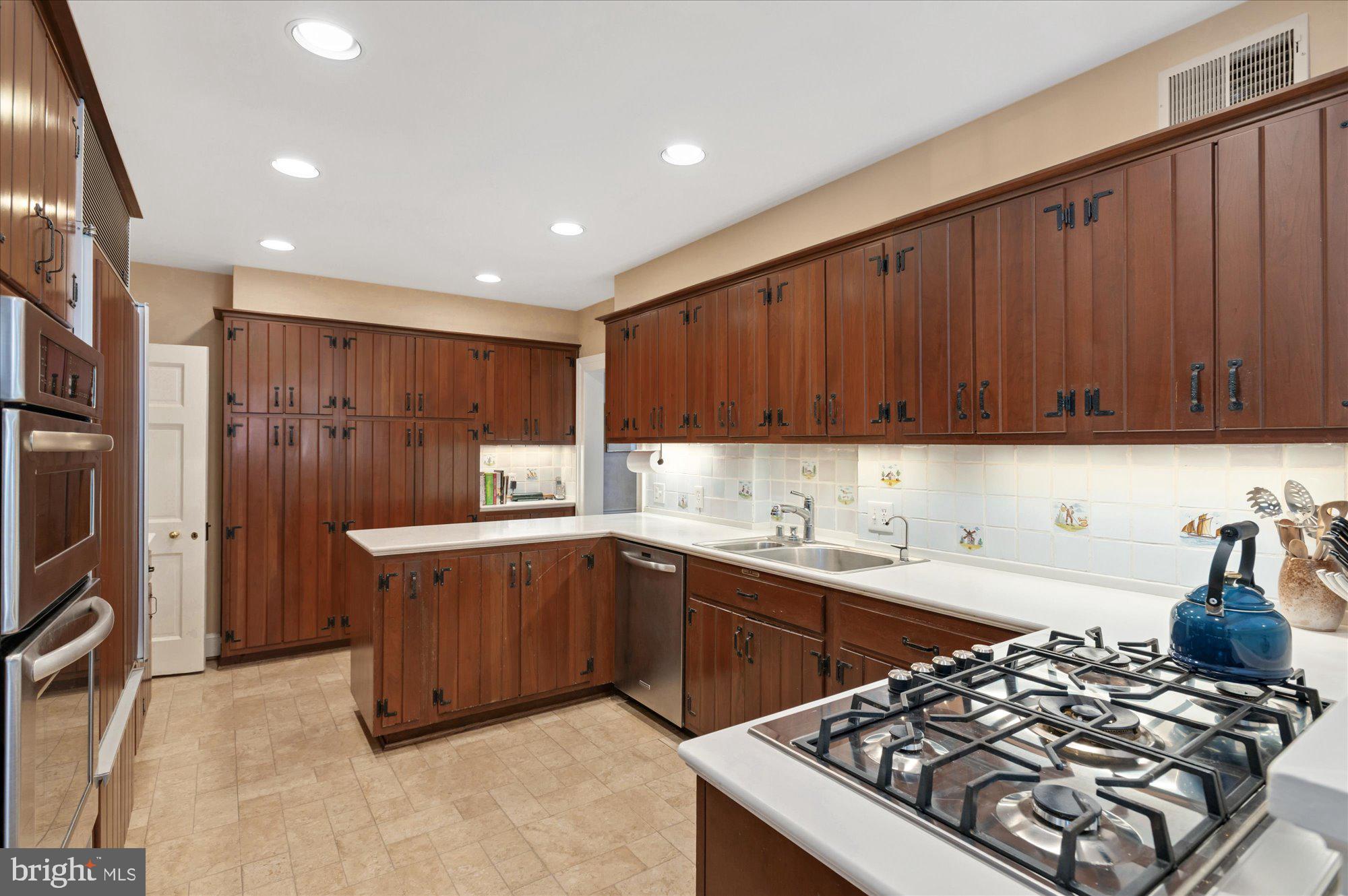 KENWOOD - Residential