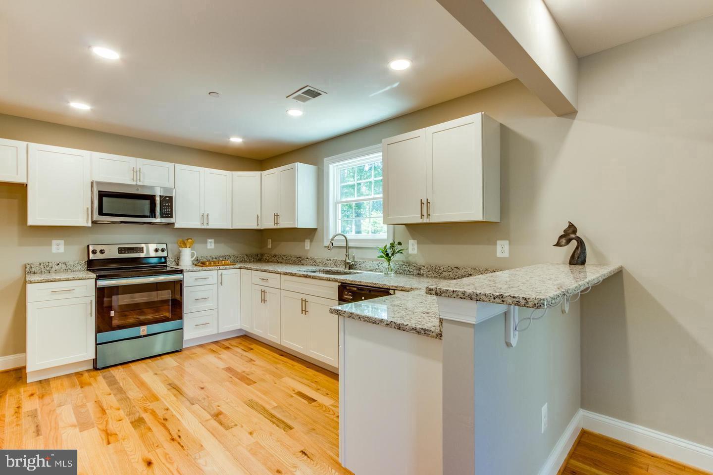 KENT ISLAND ESTATES - Residential Lease