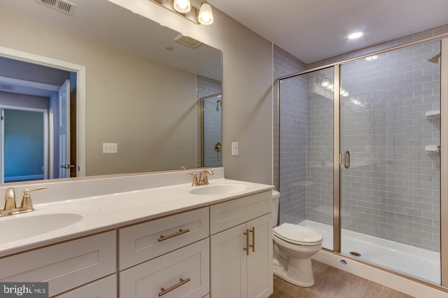 KENT ISLAND ESTATES - Residential Lease