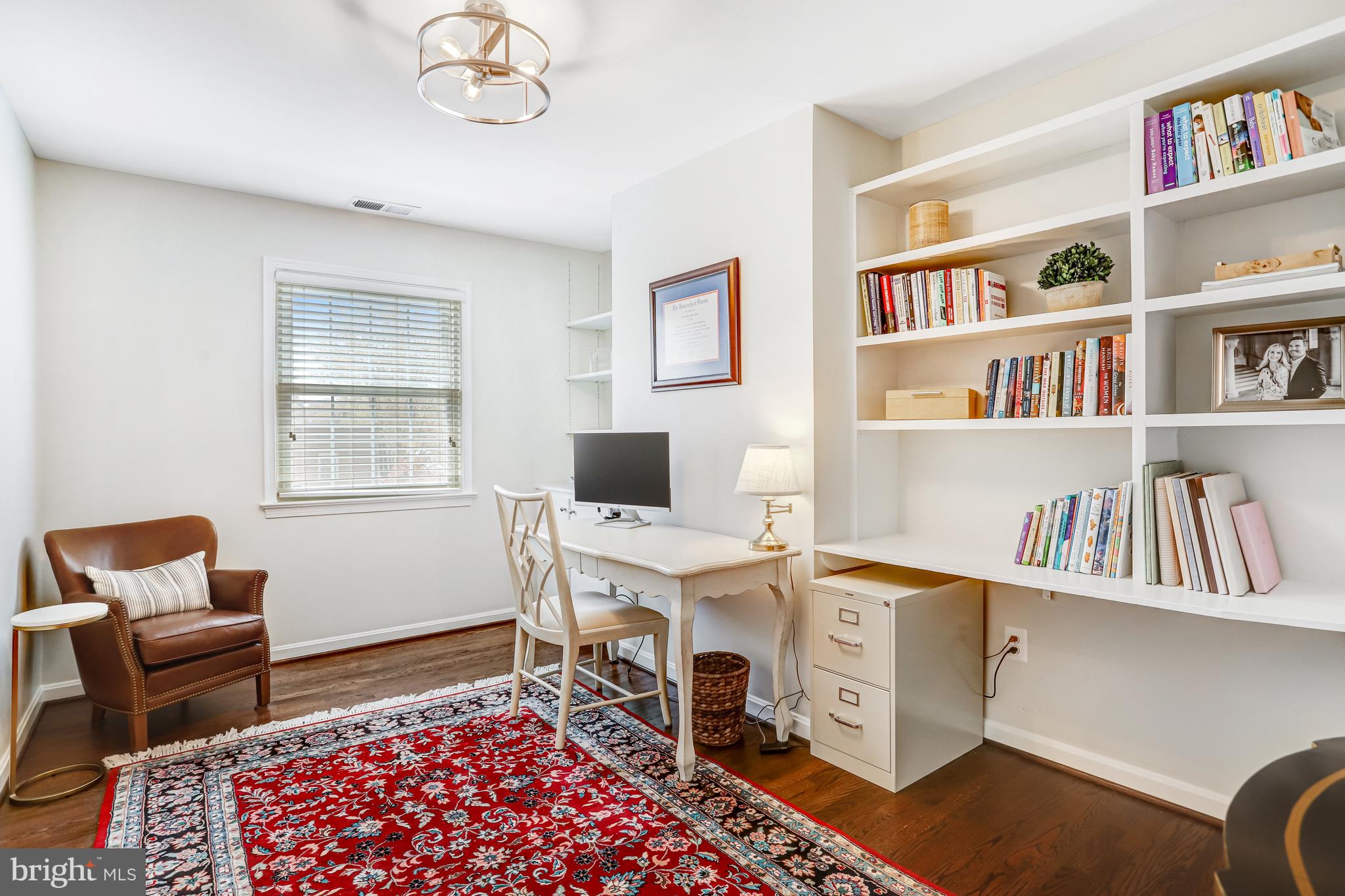 KINGS MANOR TOWNE HOUSES - Residential