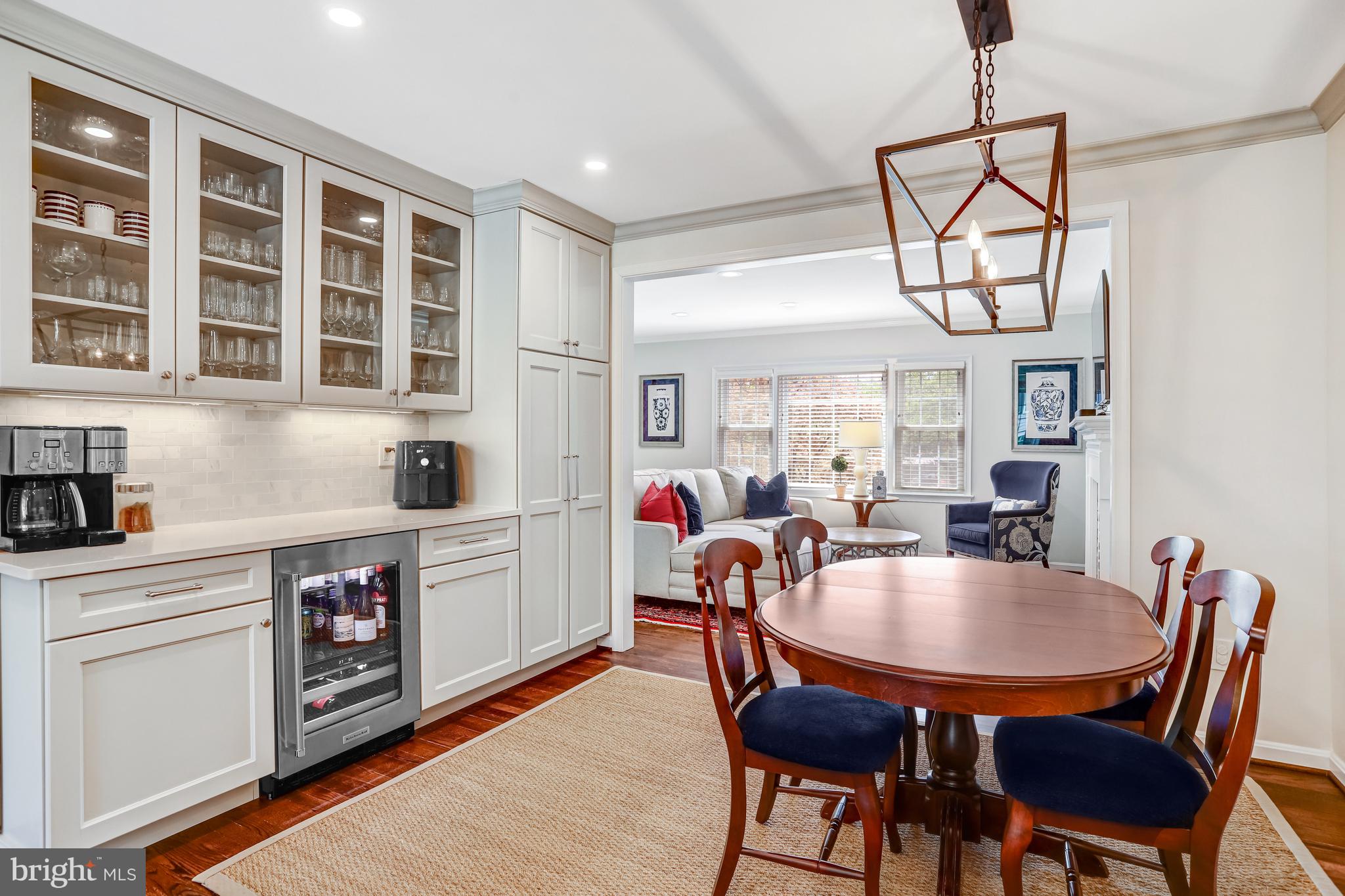 KINGS MANOR TOWNE HOUSES - Residential