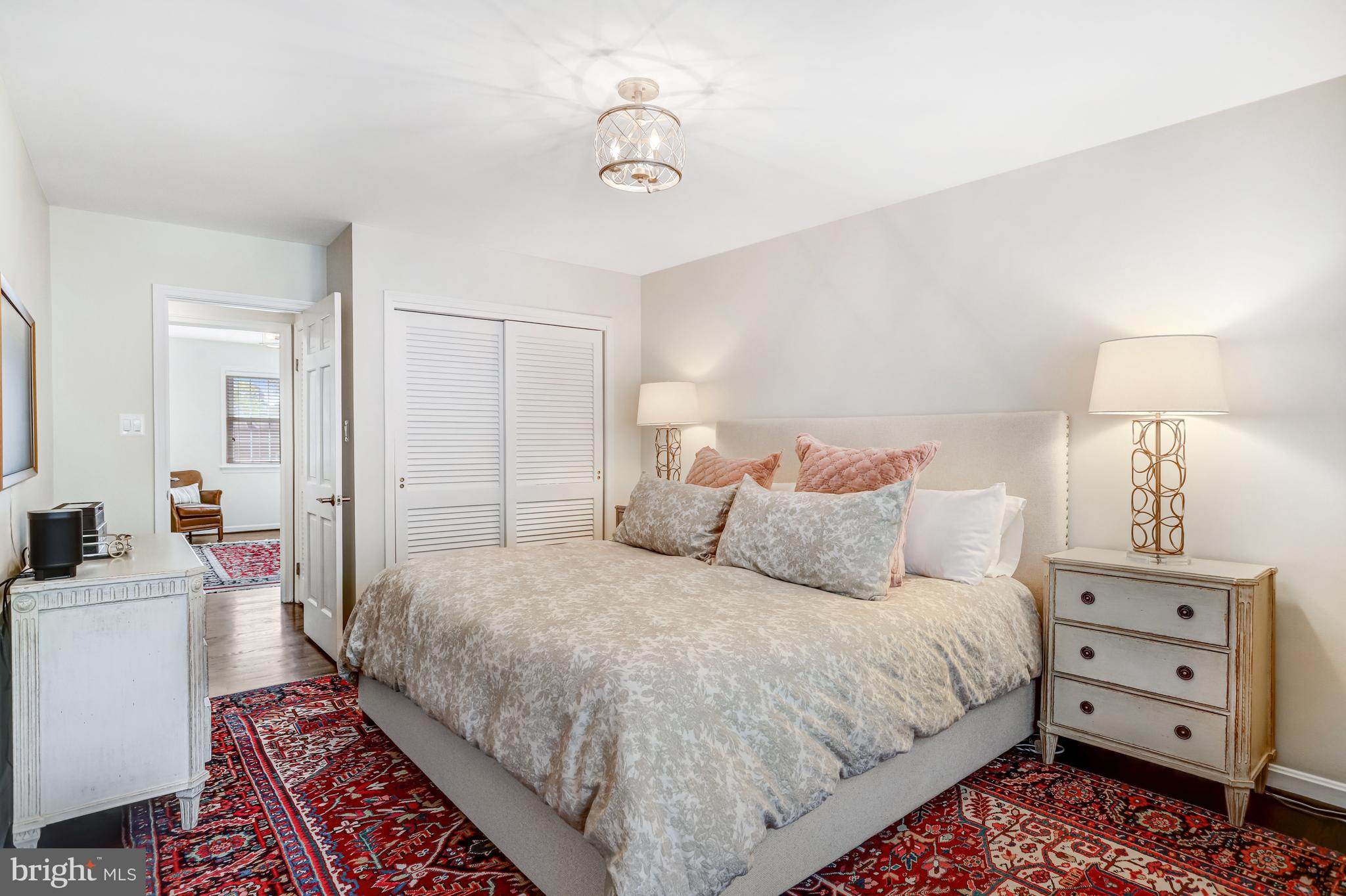 KINGS MANOR TOWNE HOUSES - Residential