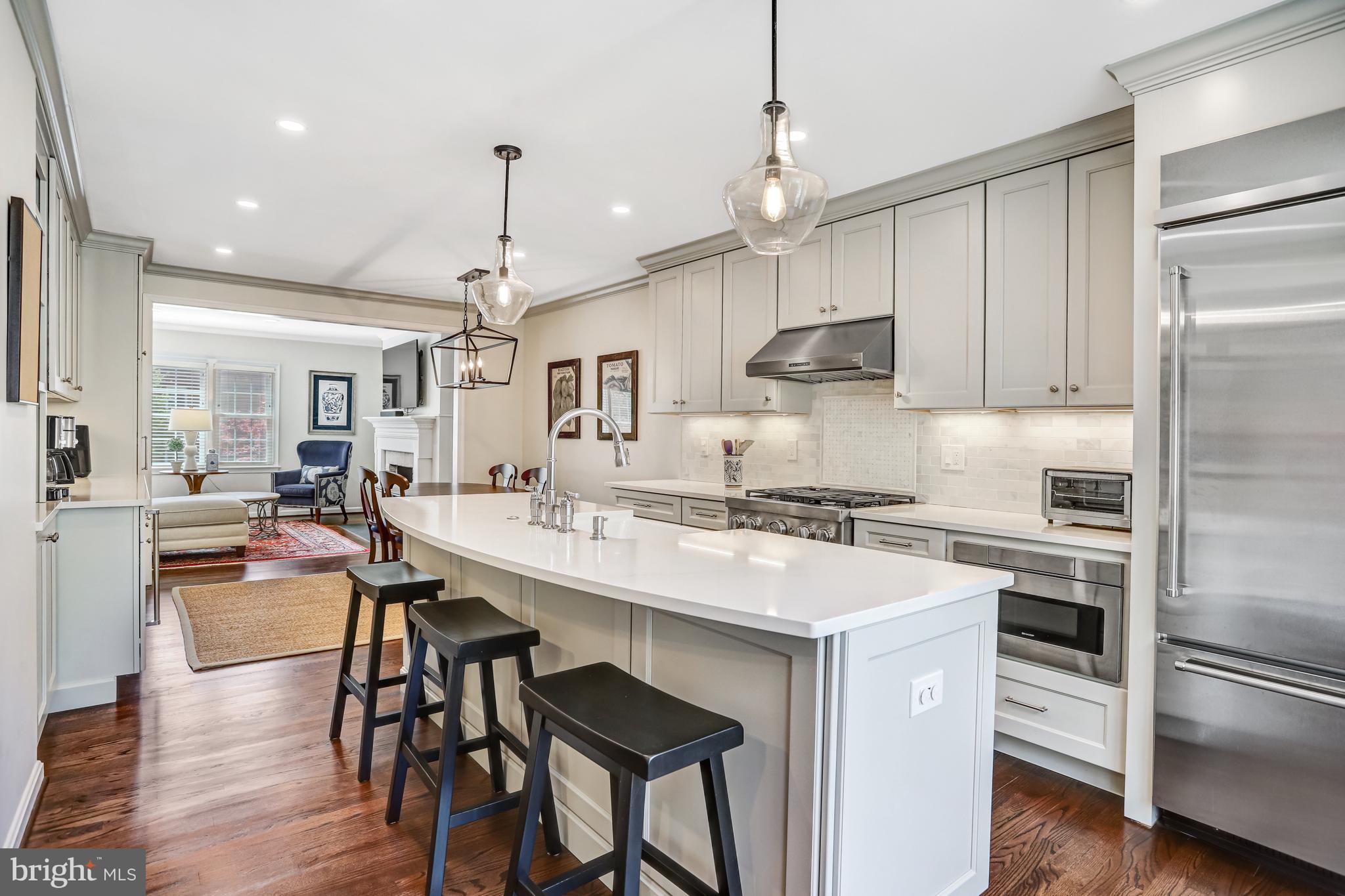 KINGS MANOR TOWNE HOUSES - Residential