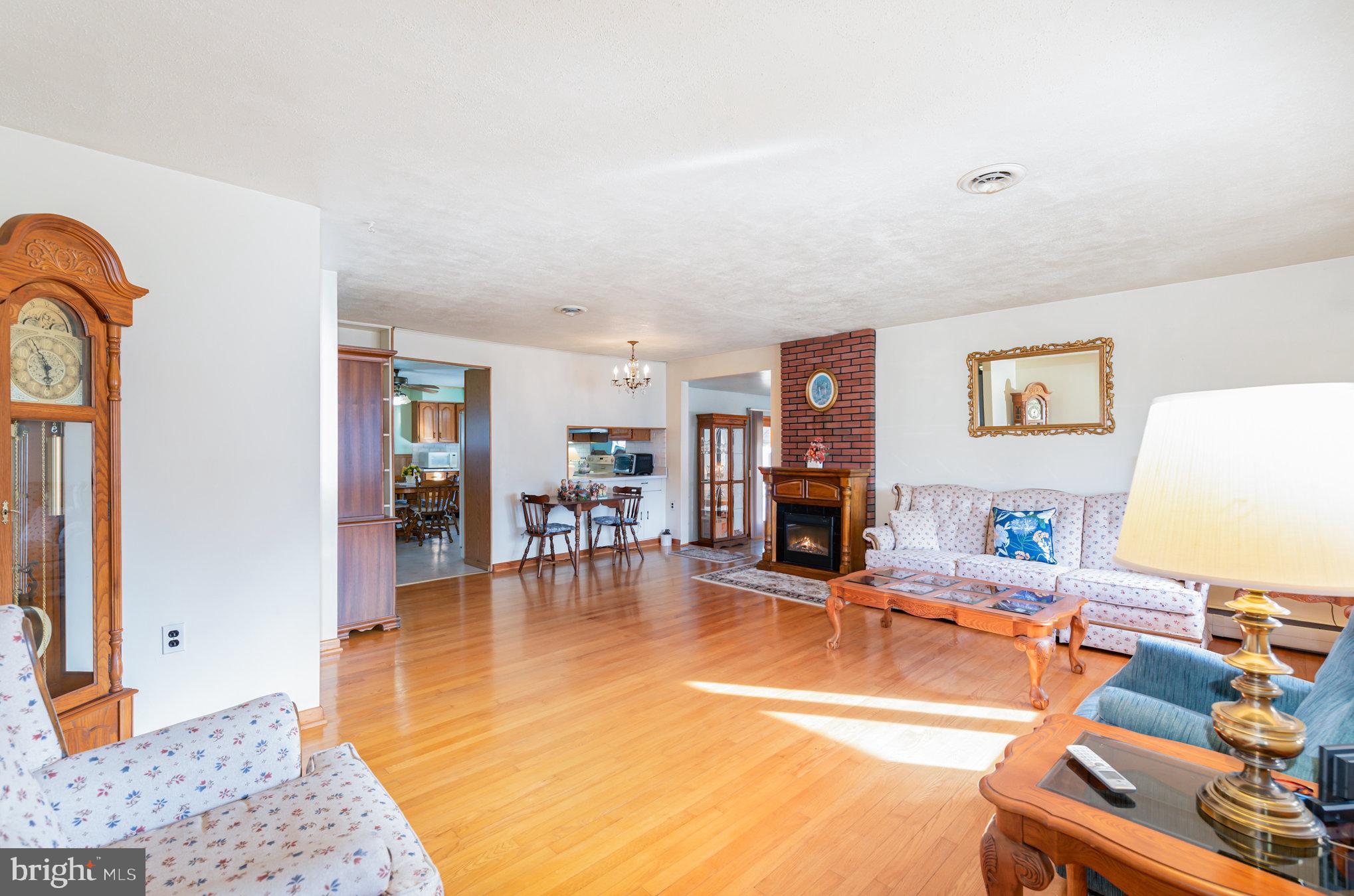 CHESAPEAKE TERRACE - Residential