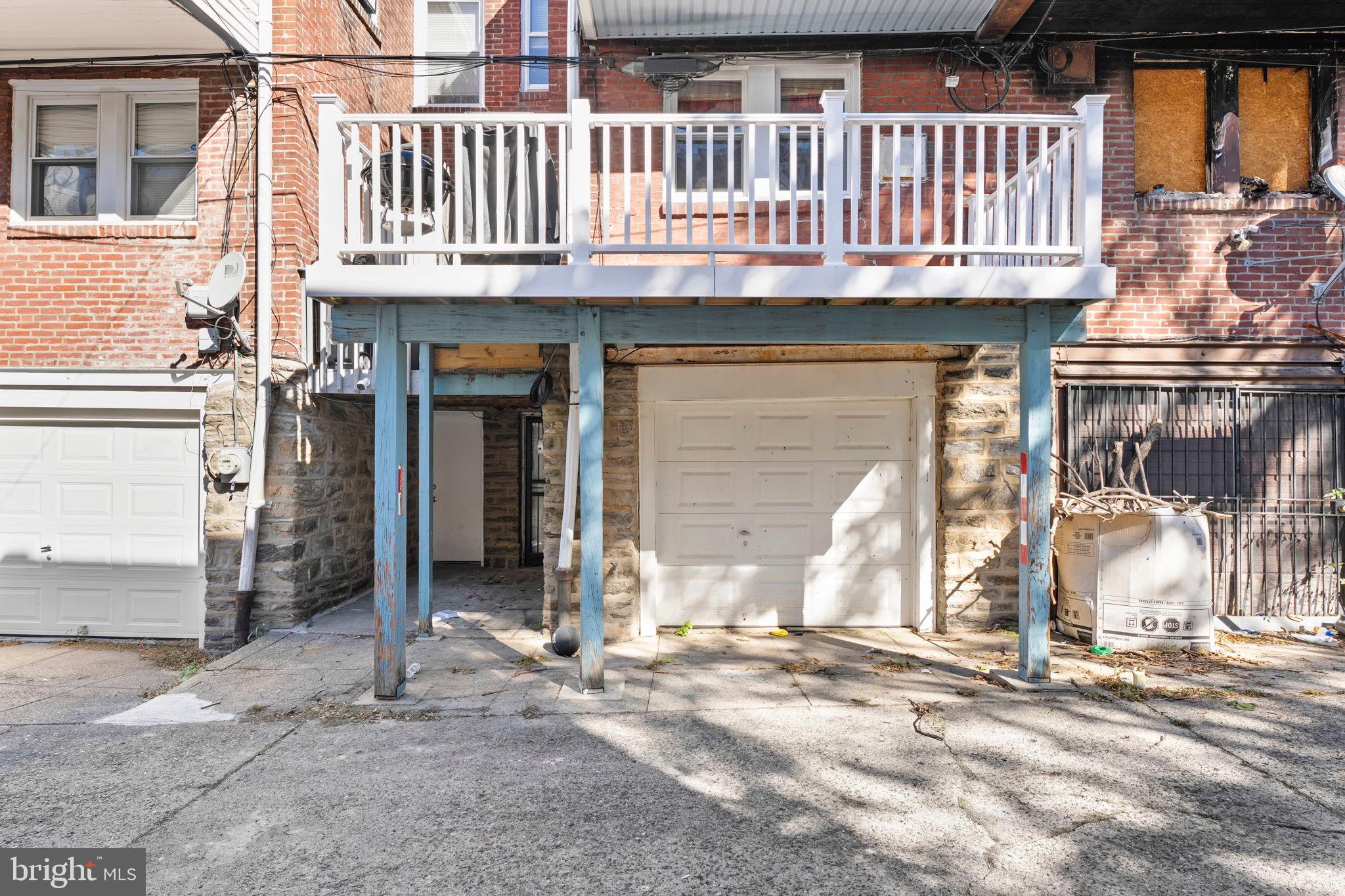 WEST OAK LANE - Residential