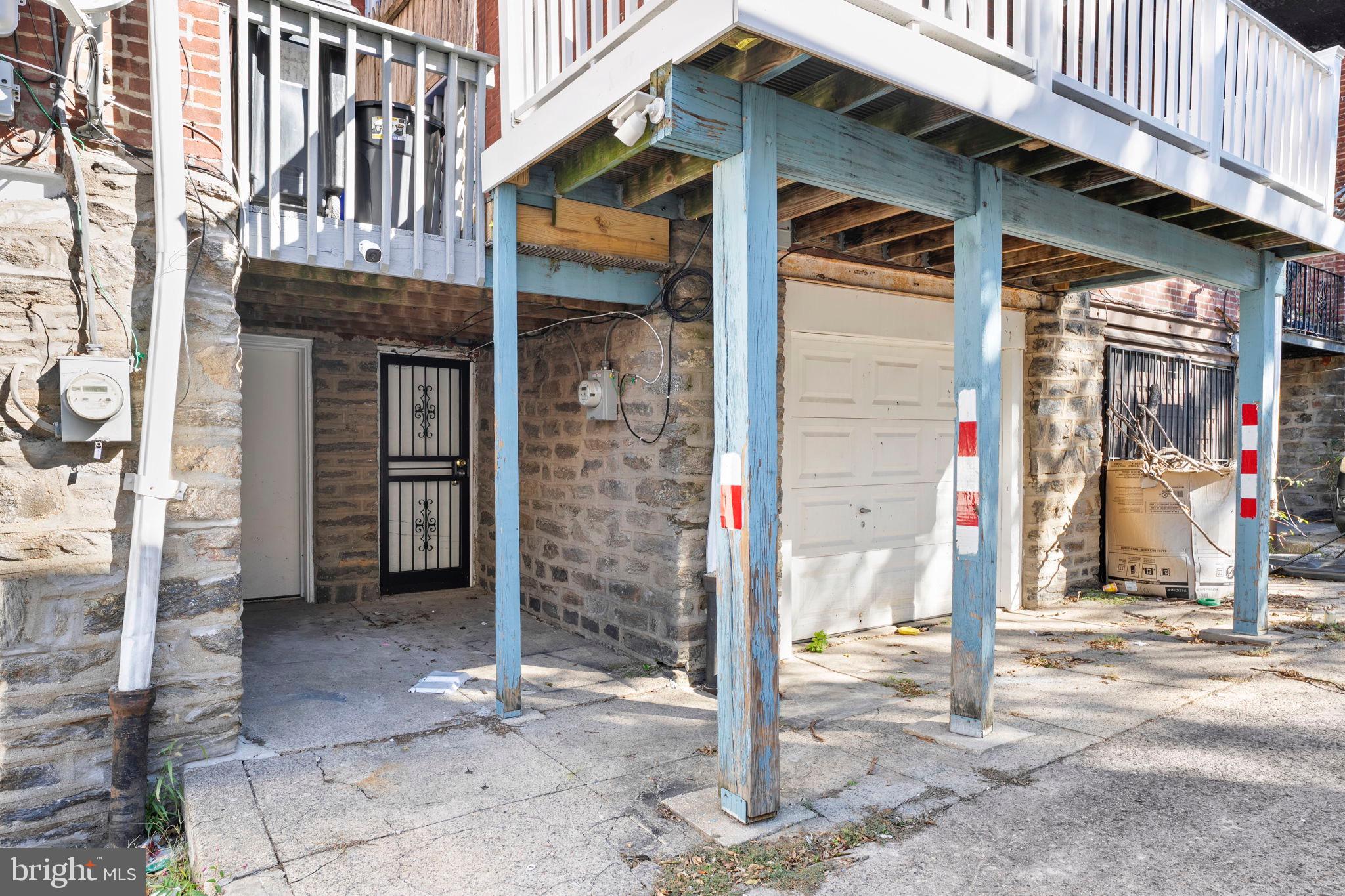 WEST OAK LANE - Residential