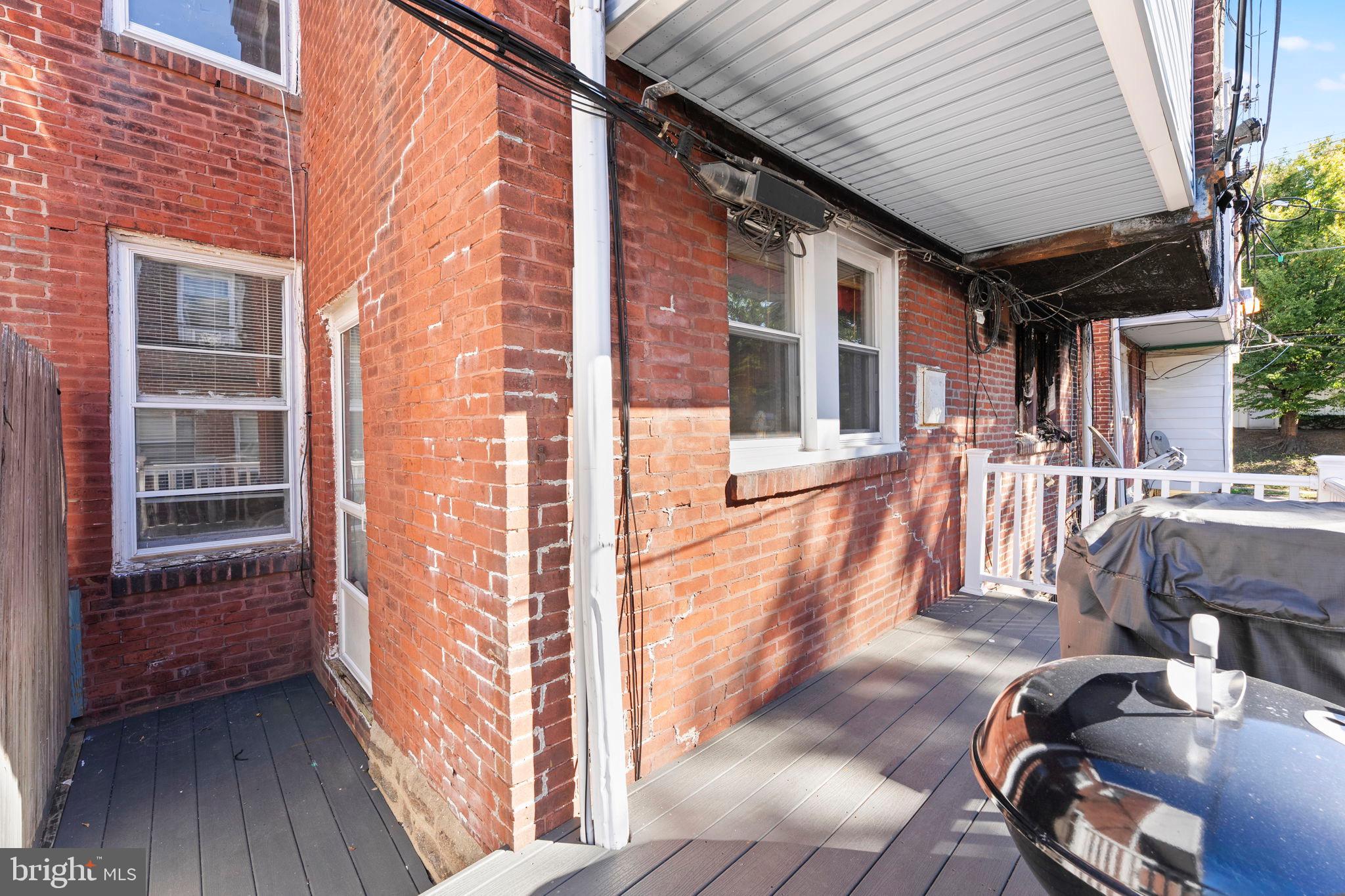 WEST OAK LANE - Residential