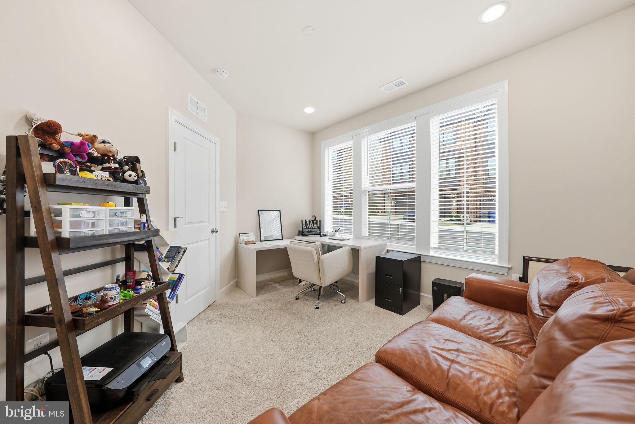 NORTH HILL - Residential