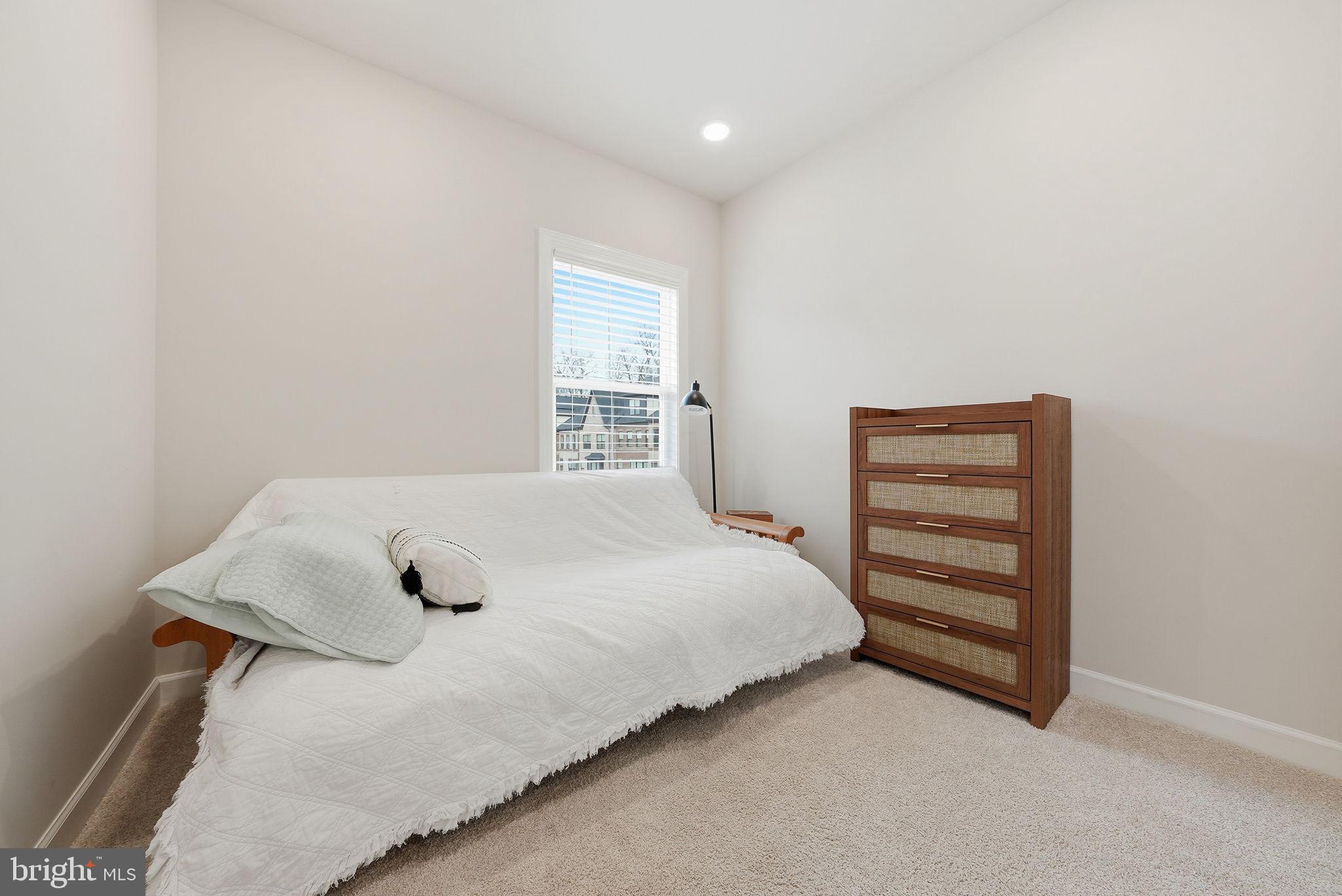 NORTH HILL - Residential