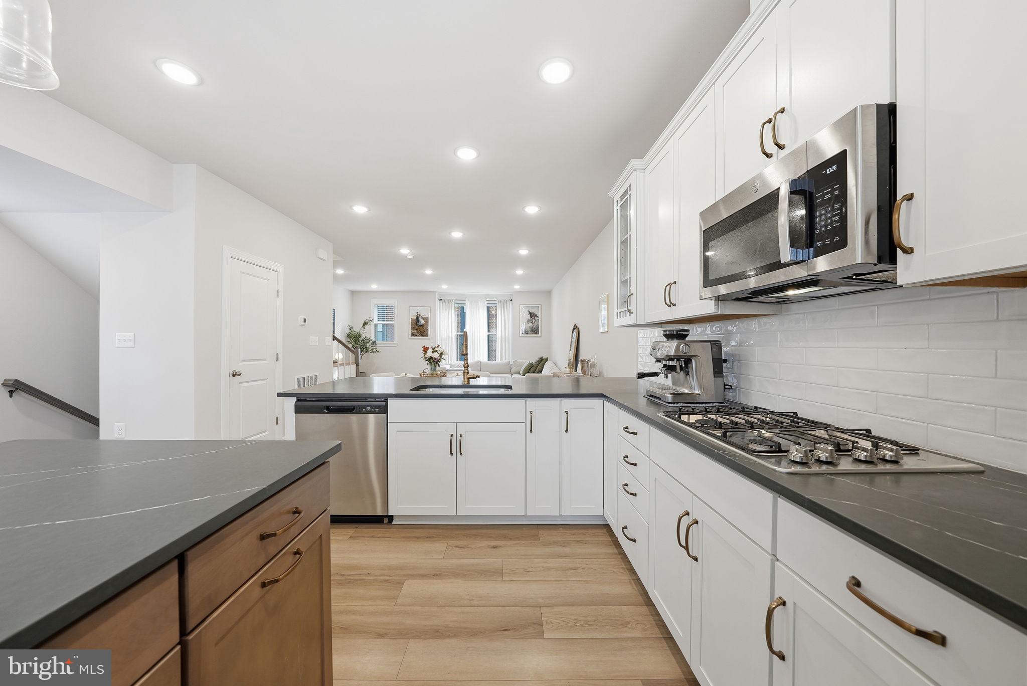 NORTH HILL - Residential