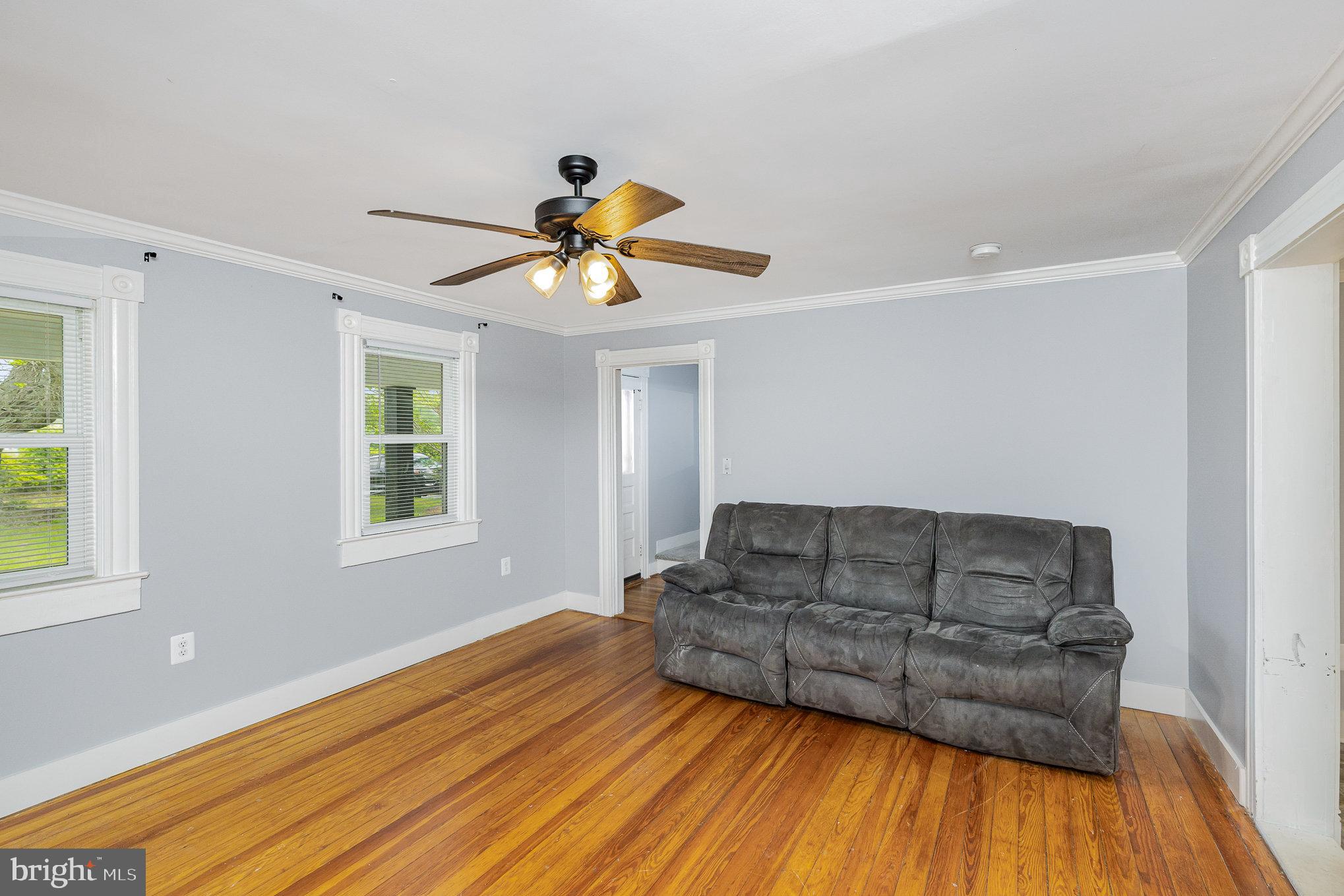 1030 WHITE OAK ROAD