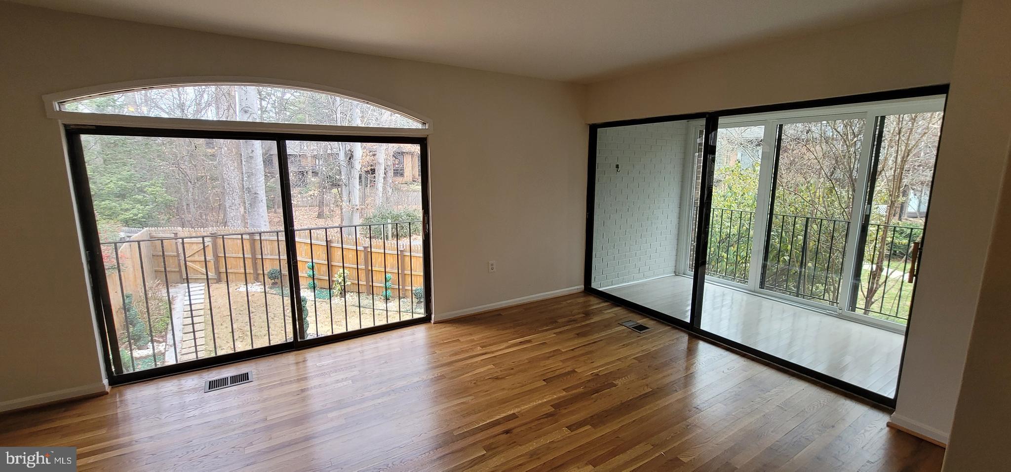 INVERNESS FOREST - Residential Lease