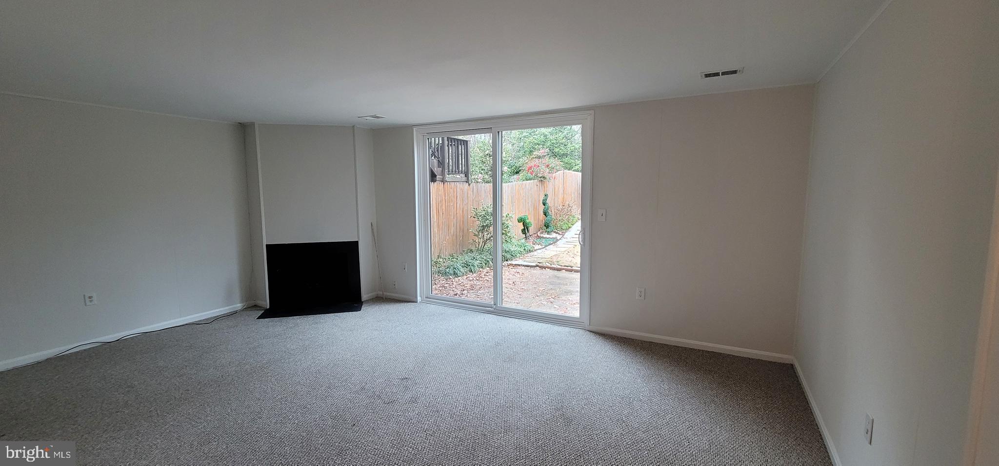 INVERNESS FOREST - Residential Lease