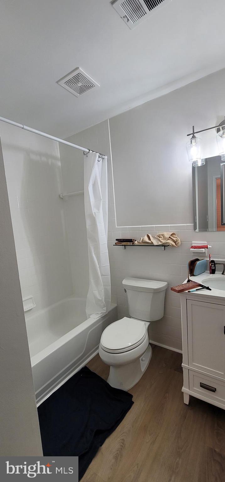 INVERNESS FOREST - Residential Lease