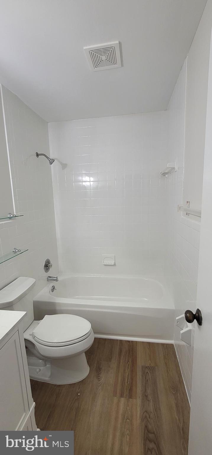 INVERNESS FOREST - Residential Lease