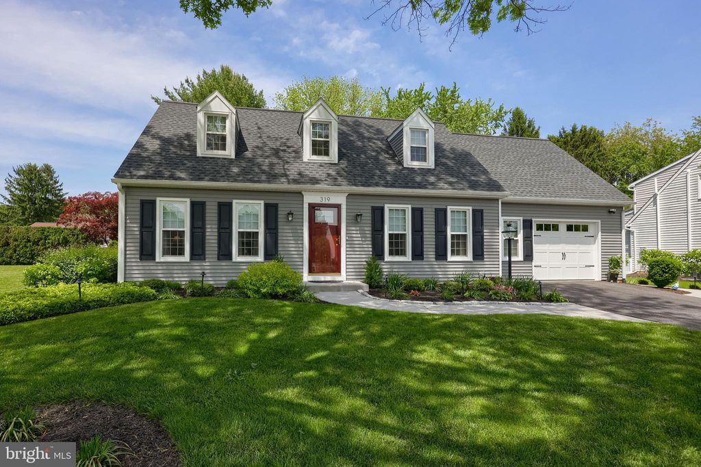 Photo of 319 Powell Drive, LANCASTER, PA 17601 (MLS # PALA2070436)