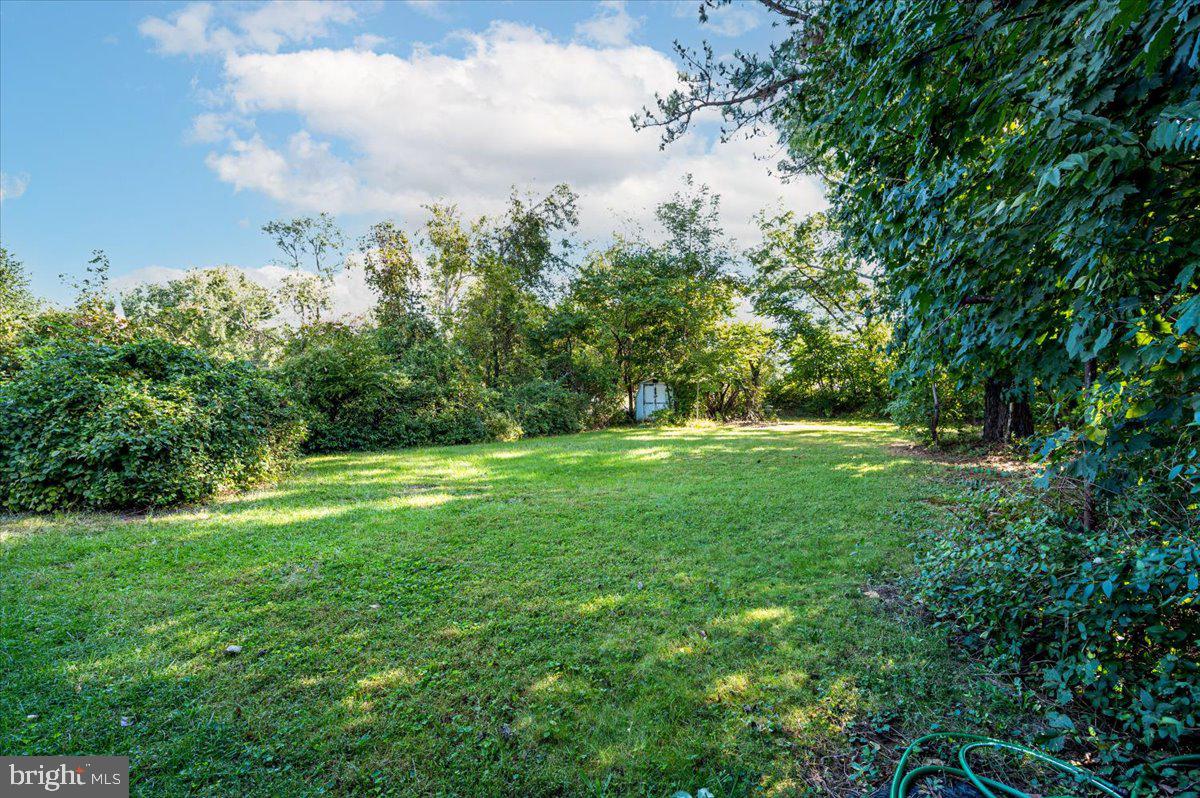 GREENTOP MANOR - Residential