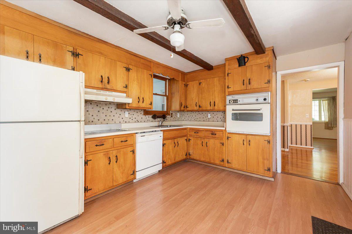 GREENTOP MANOR - Residential