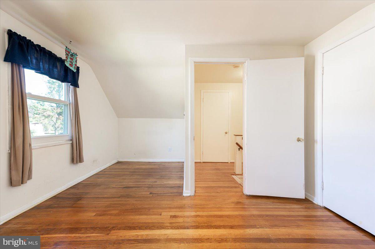 GREENTOP MANOR - Residential