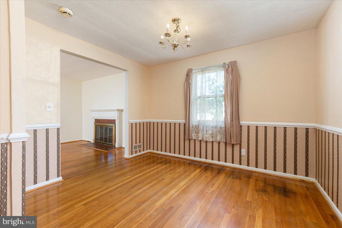 GREENTOP MANOR - Residential