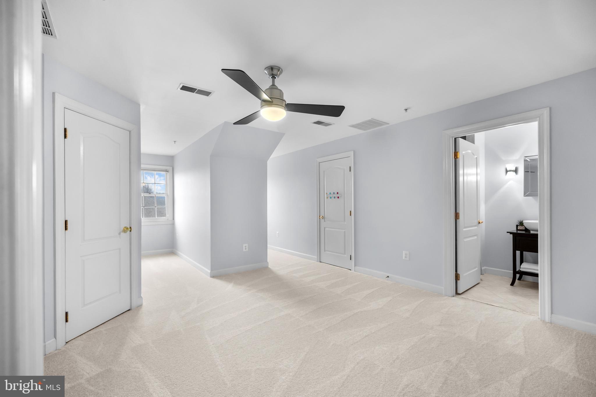 CAMERON STATION - Residential