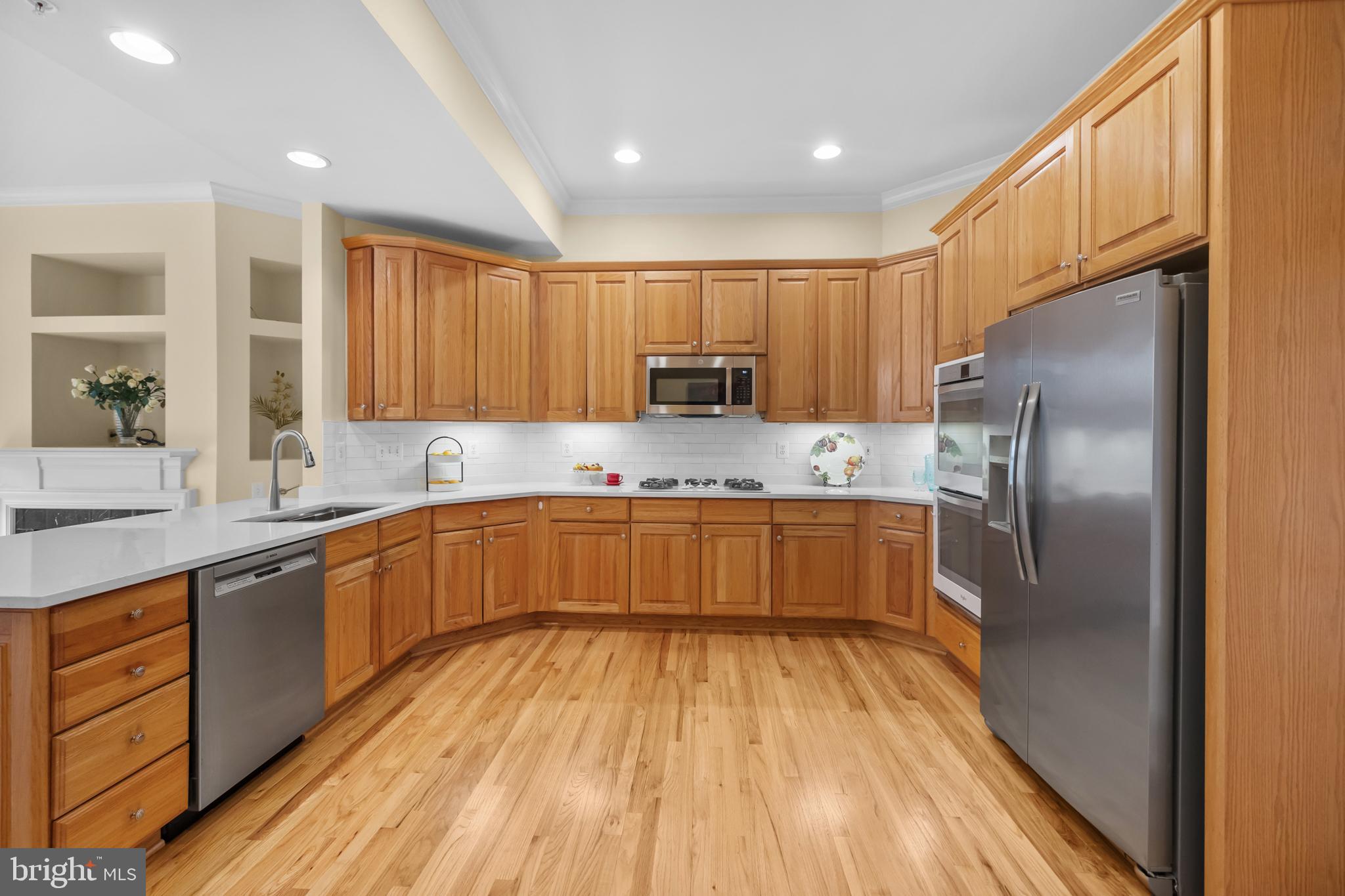 CAMERON STATION - Residential