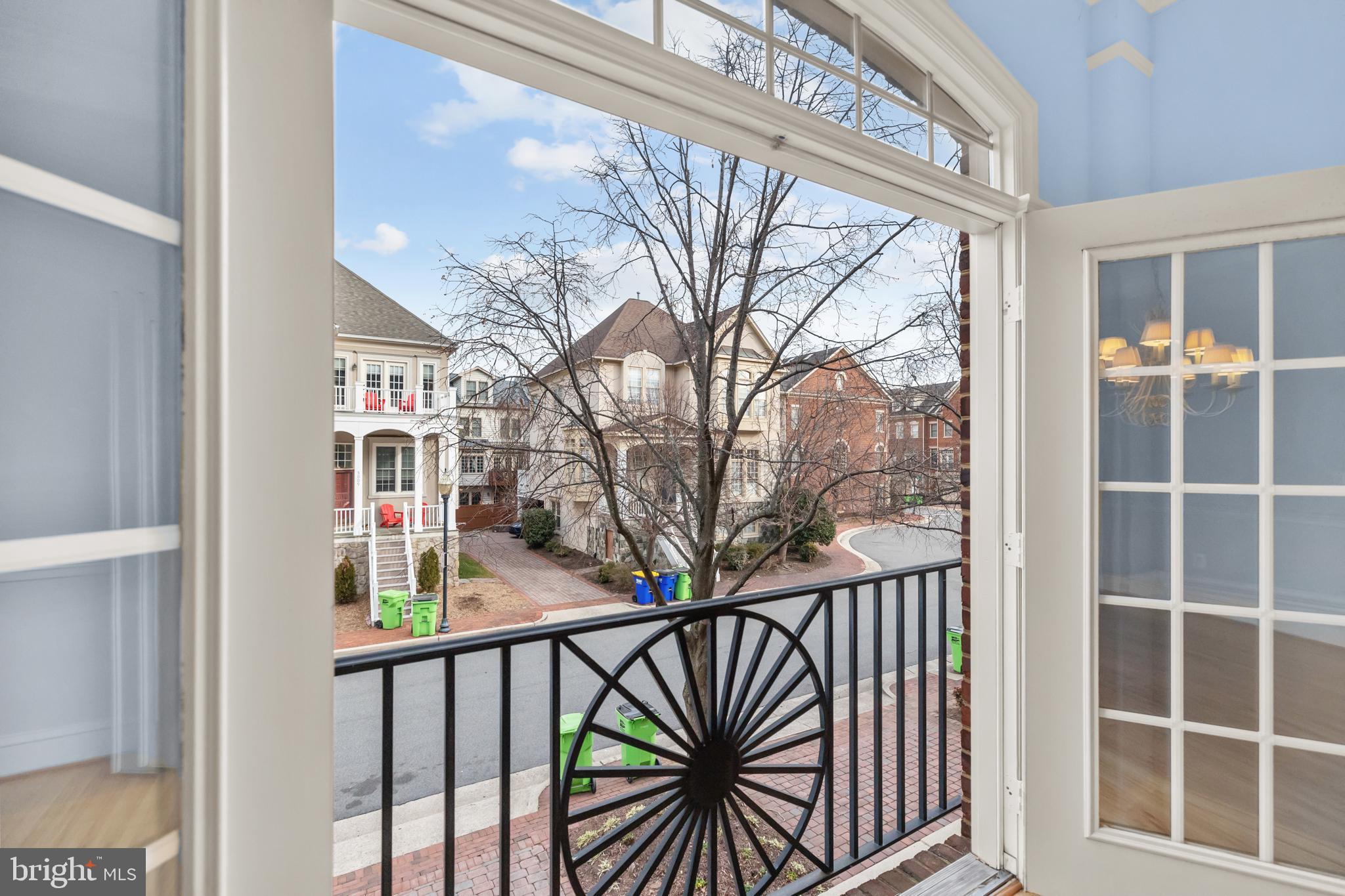 CAMERON STATION - Residential