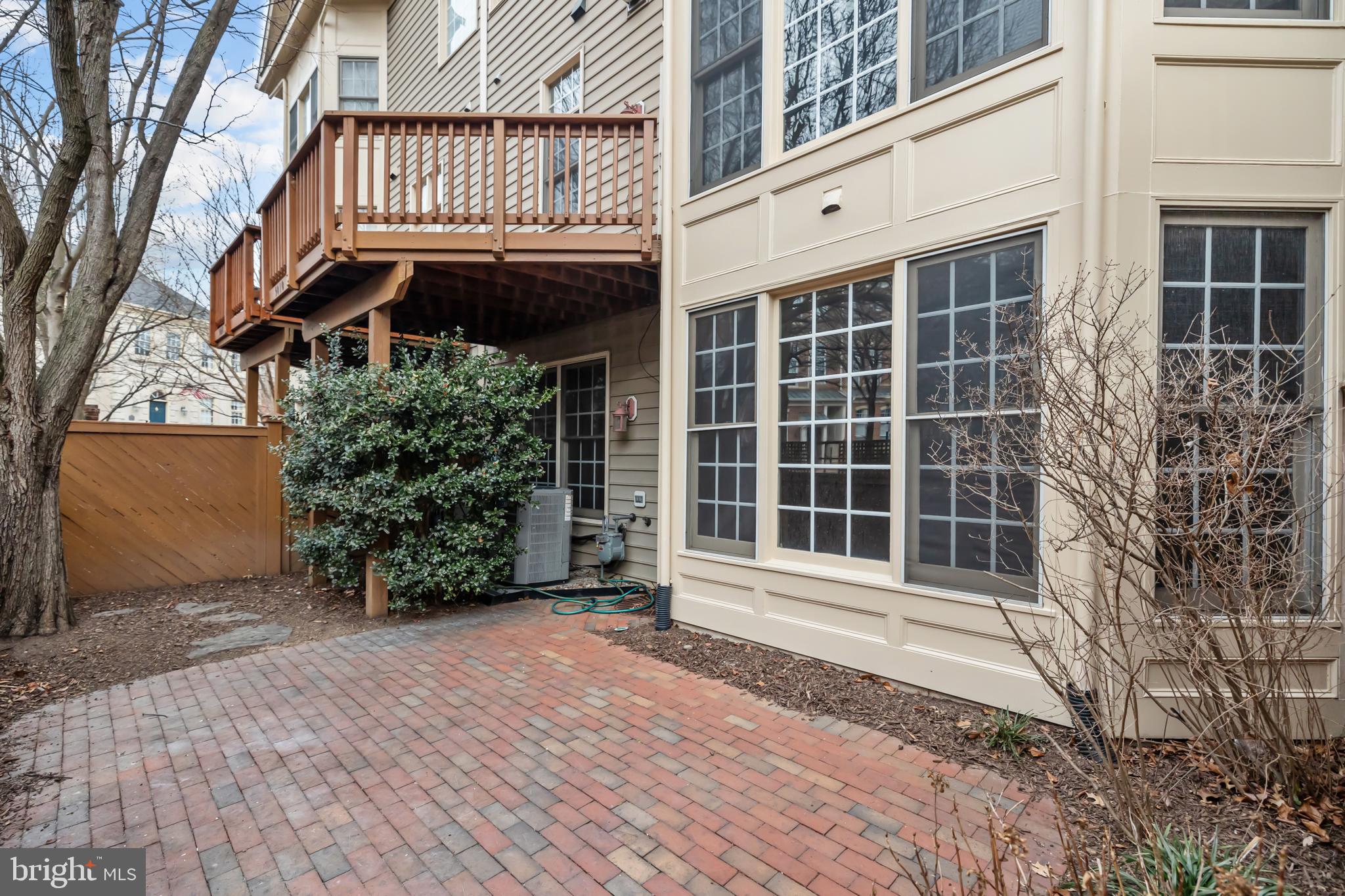 CAMERON STATION - Residential