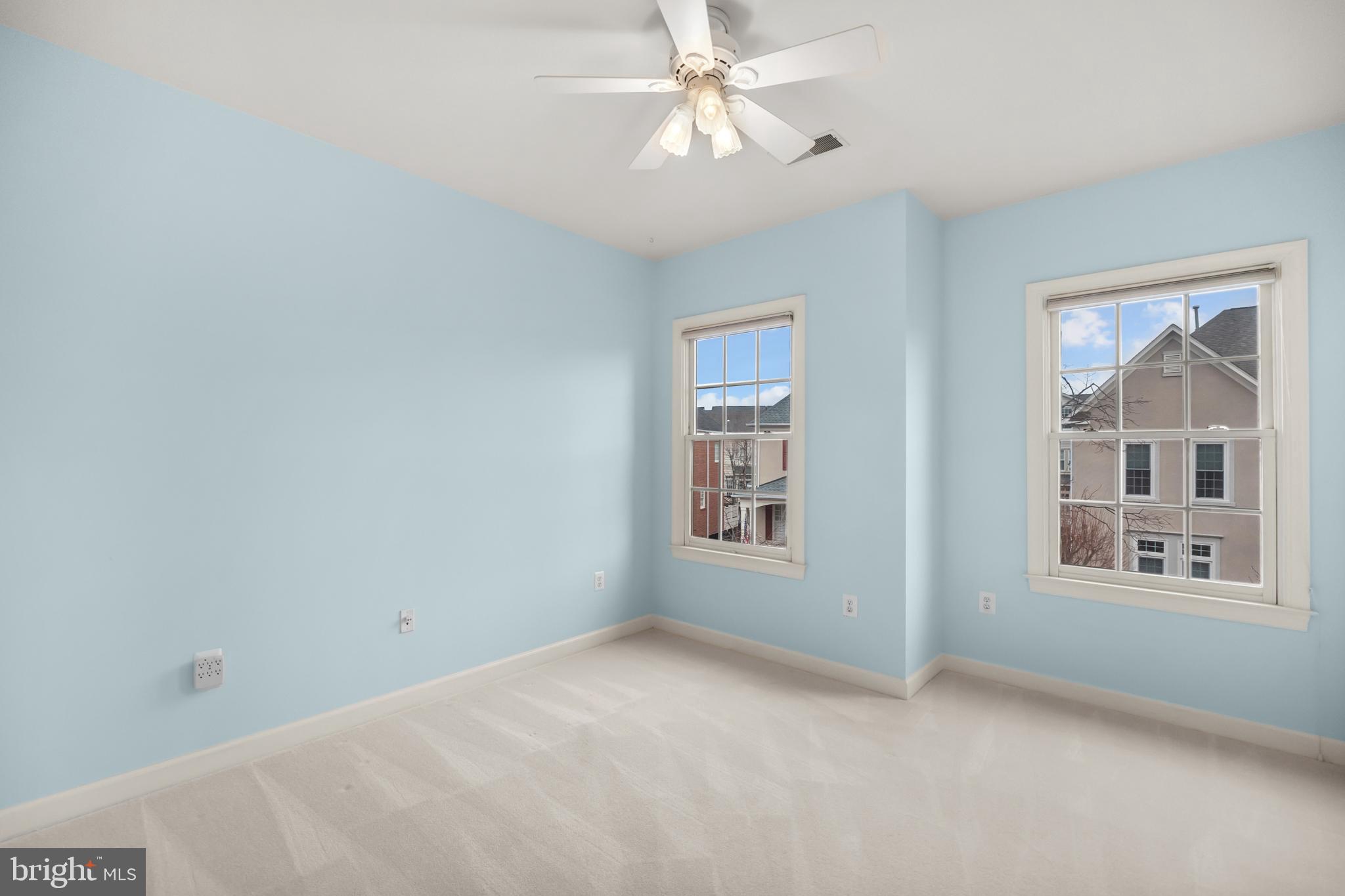 CAMERON STATION - Residential