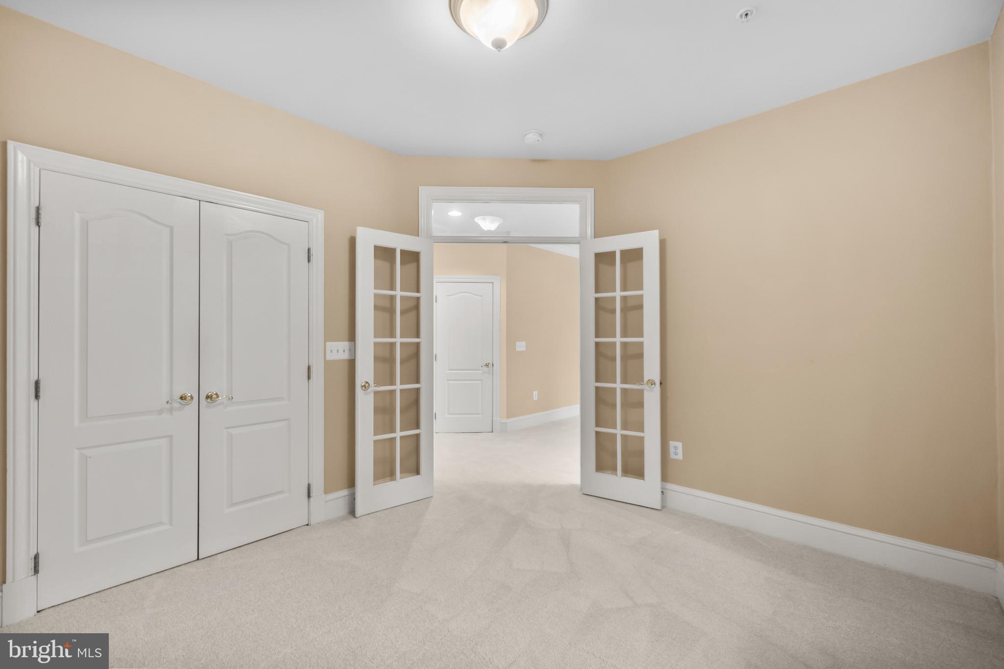 CAMERON STATION - Residential