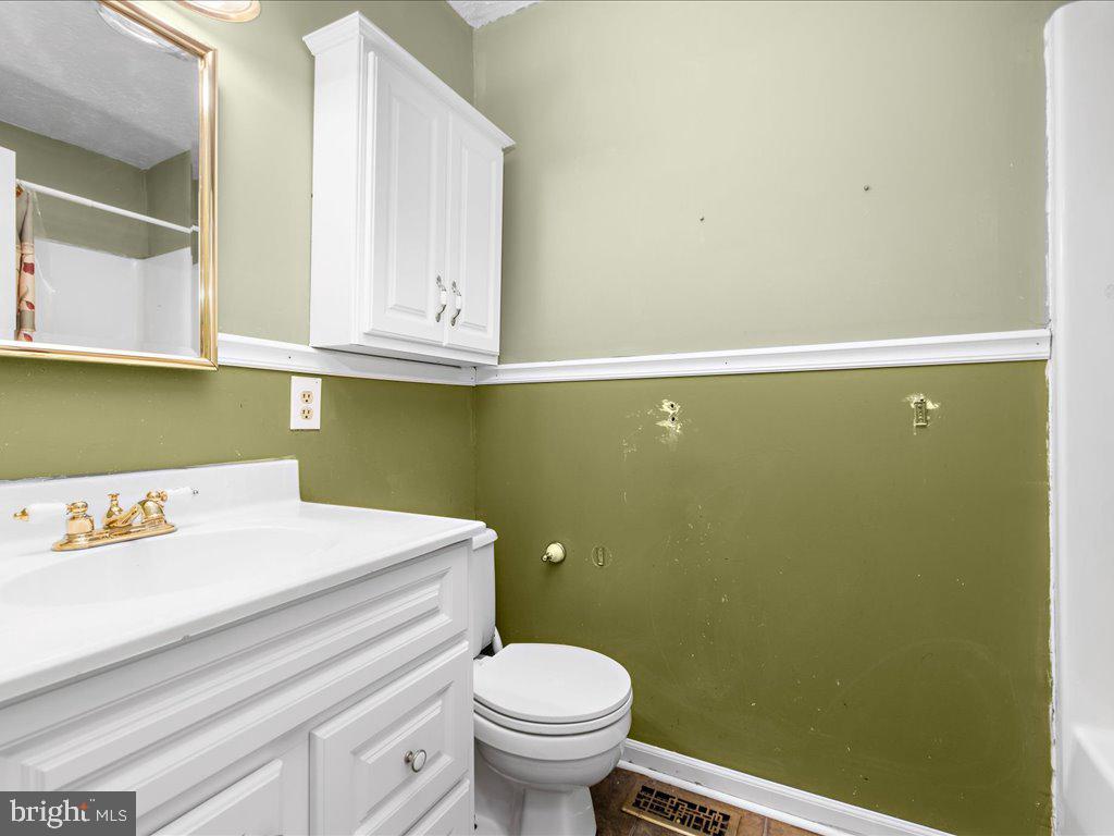 STONEYBROOKE VILLAGE - Residential