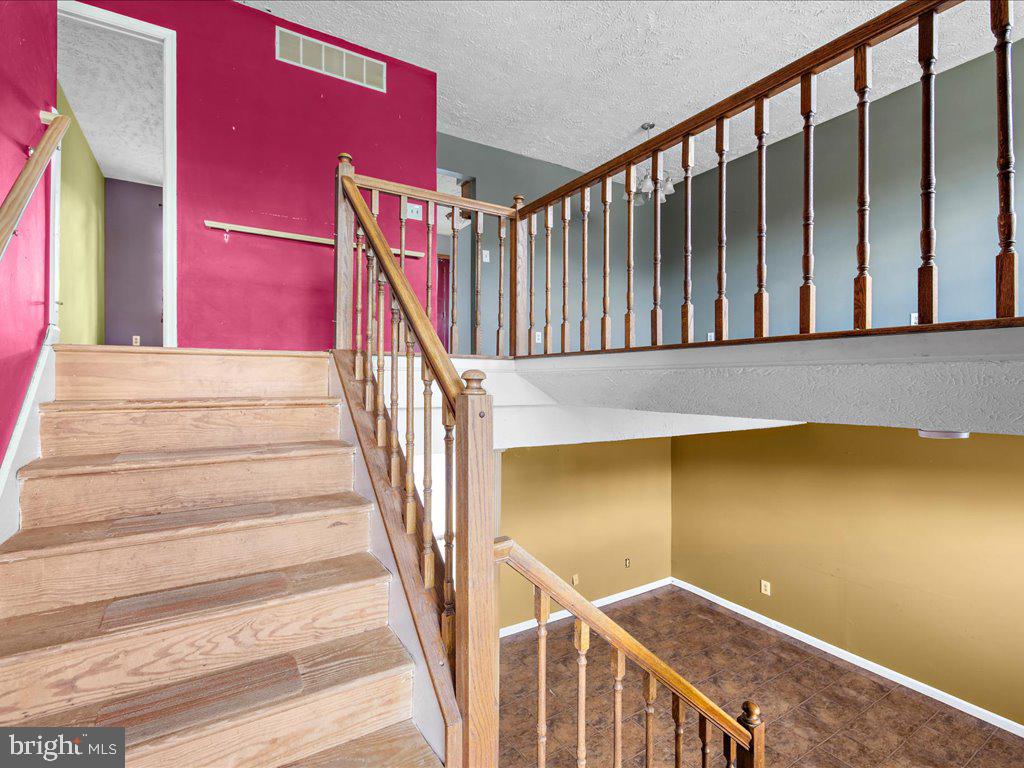 STONEYBROOKE VILLAGE - Residential