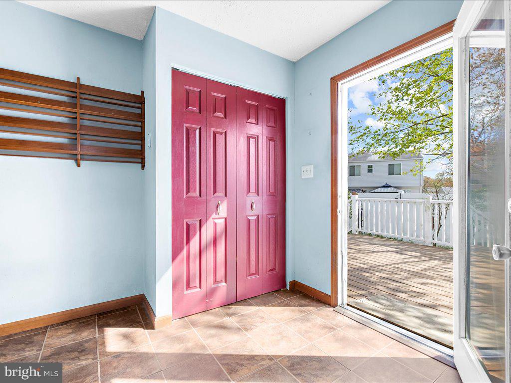 STONEYBROOKE VILLAGE - Residential