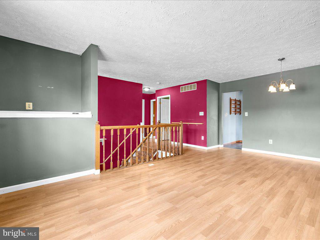 STONEYBROOKE VILLAGE - Residential