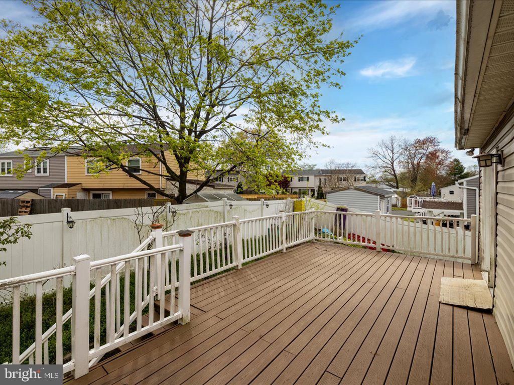 STONEYBROOKE VILLAGE - Residential