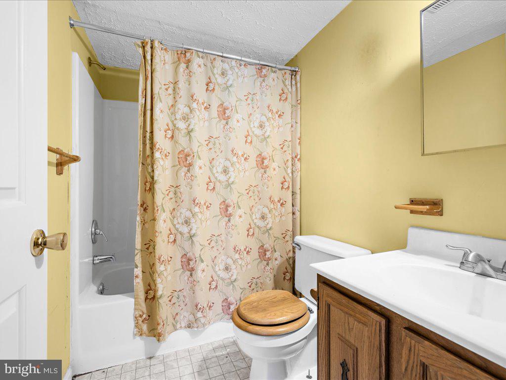 STONEYBROOKE VILLAGE - Residential