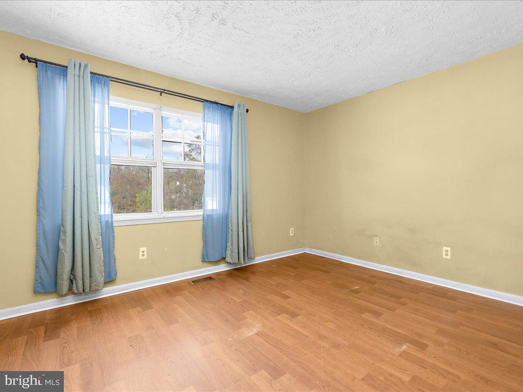 STONEYBROOKE VILLAGE - Residential