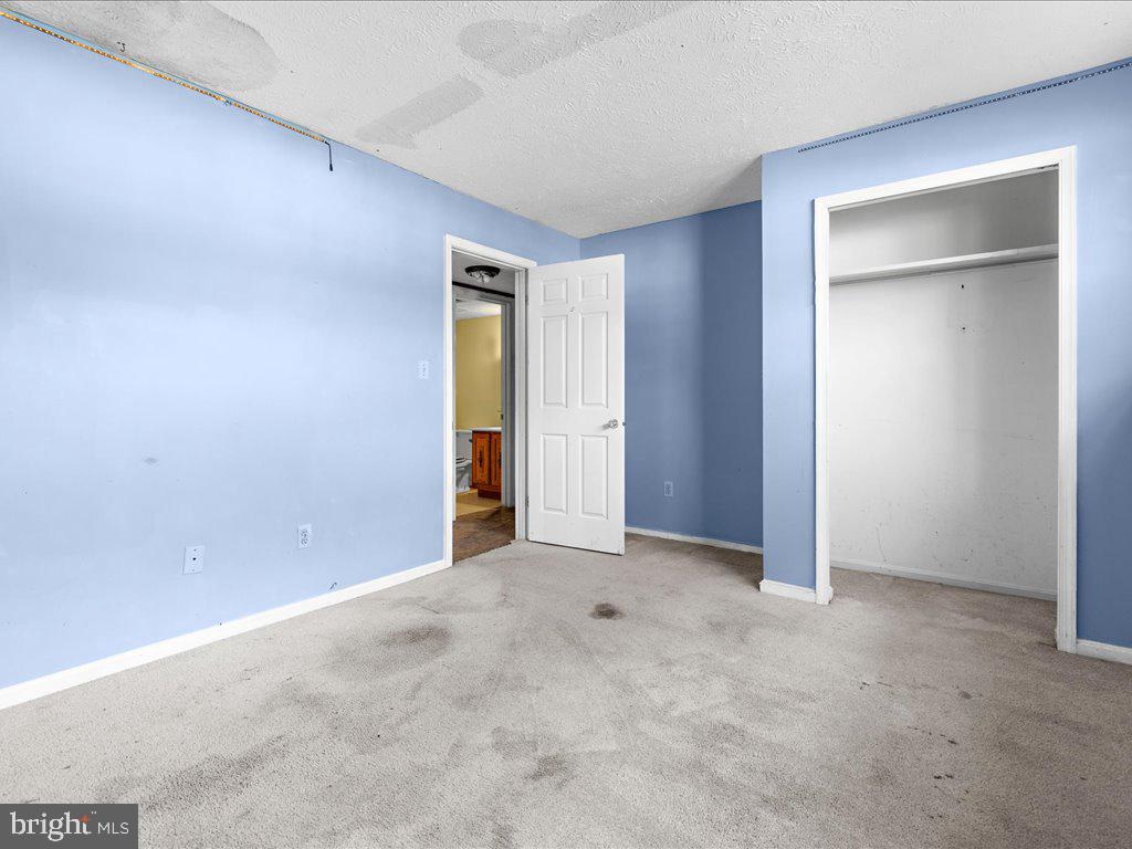 STONEYBROOKE VILLAGE - Residential