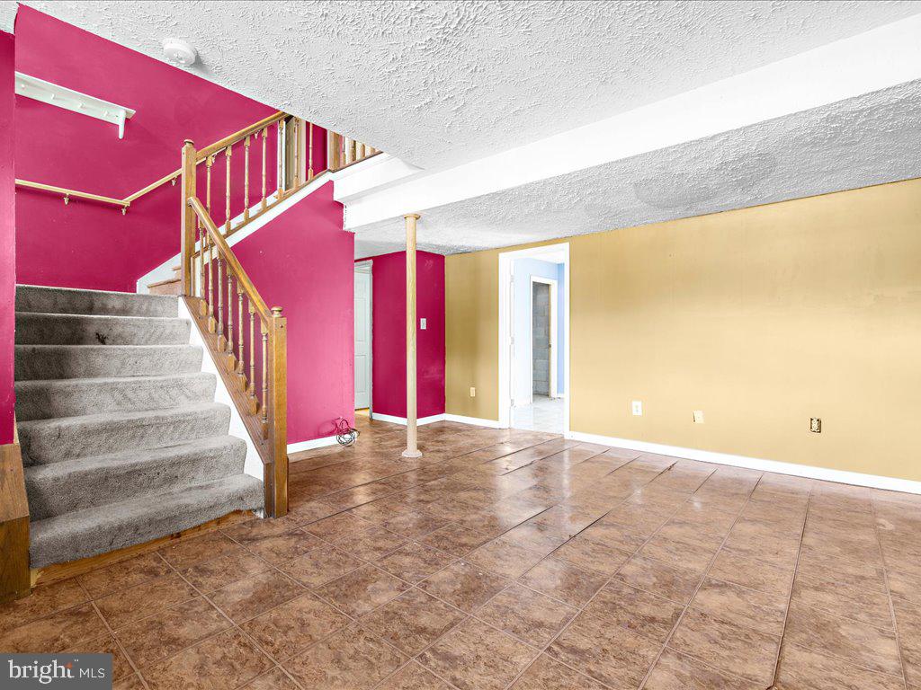 STONEYBROOKE VILLAGE - Residential