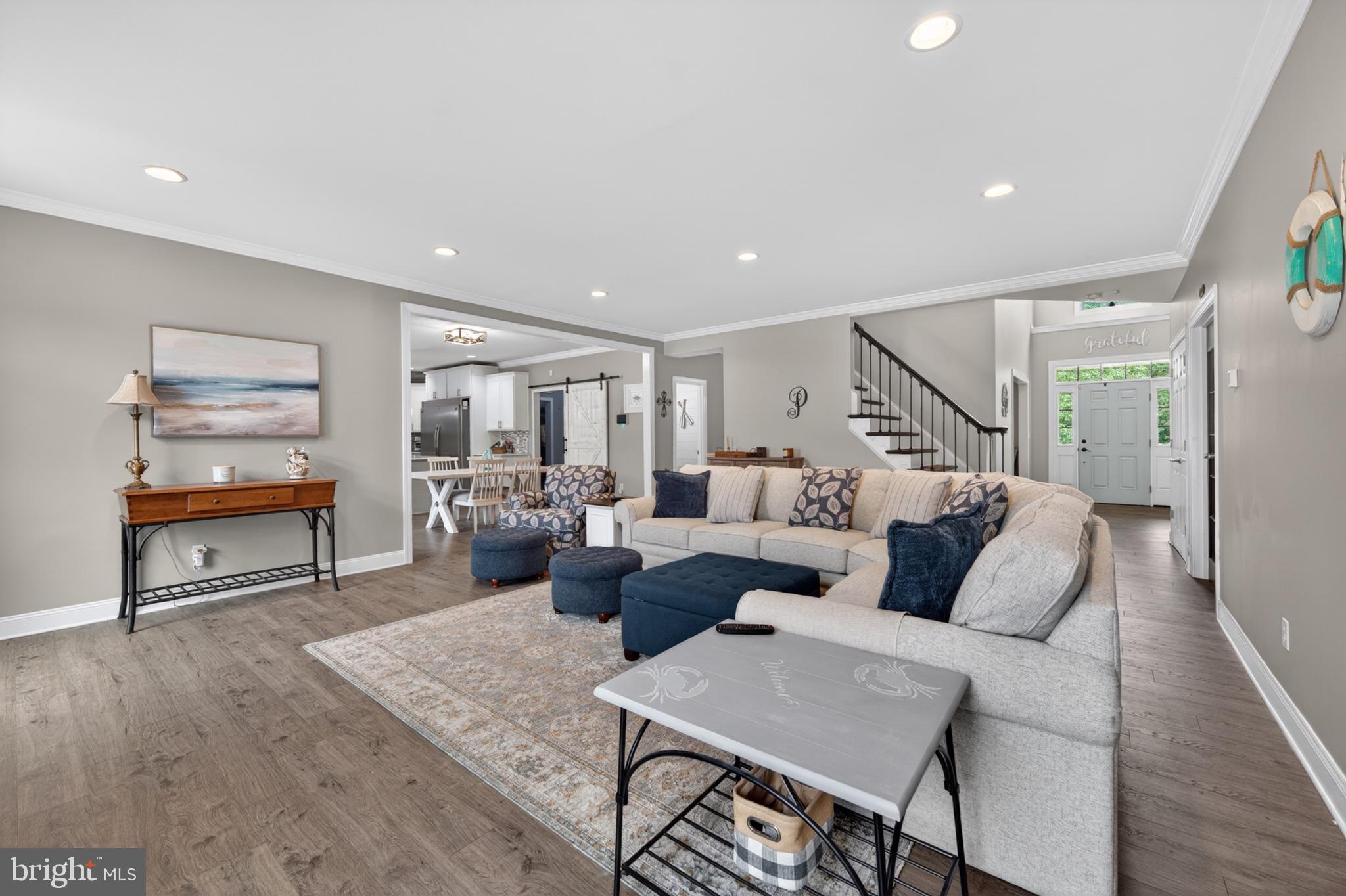 HOLLINGSWORTH - Residential