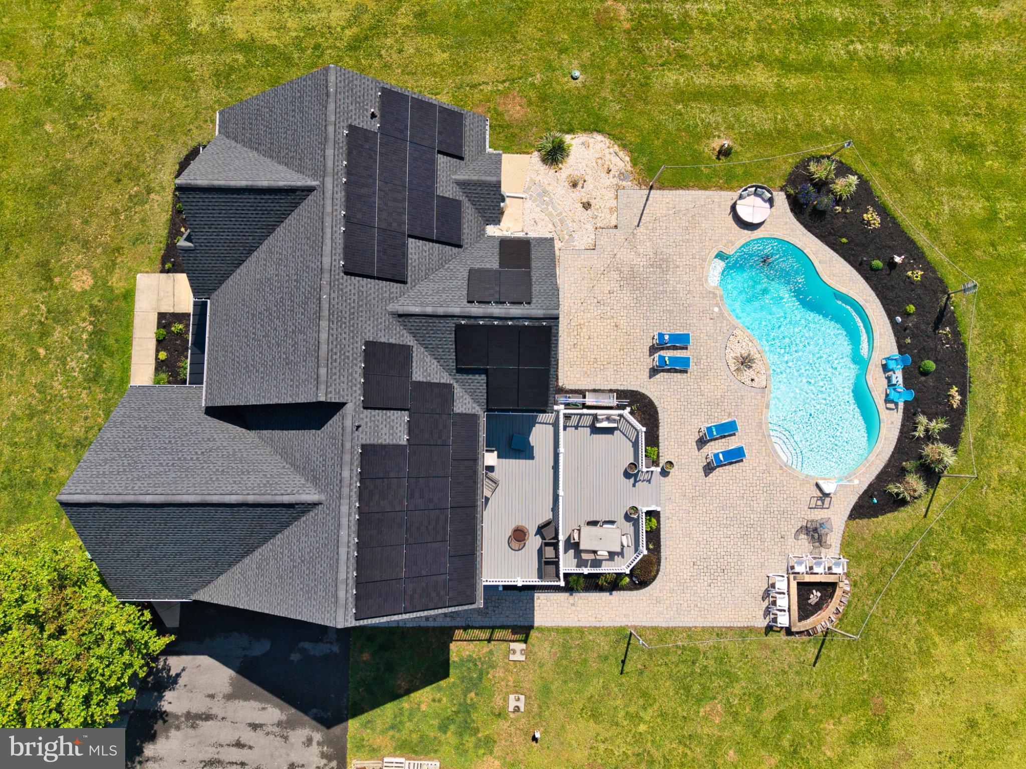 218 UPLAND LANE