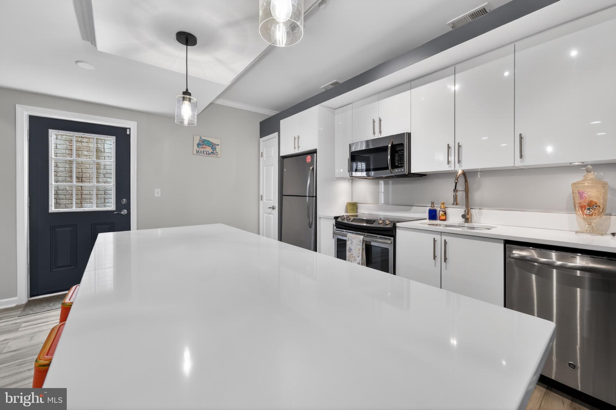 HOLLINGSWORTH - Residential