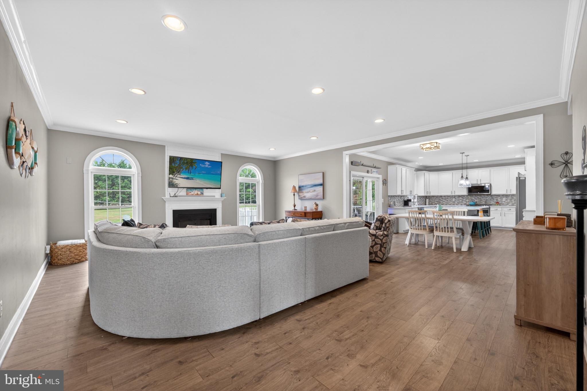 HOLLINGSWORTH - Residential